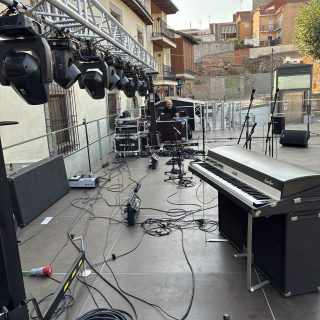 ALQUILER DE SONIDO E ILUMINACIÓN